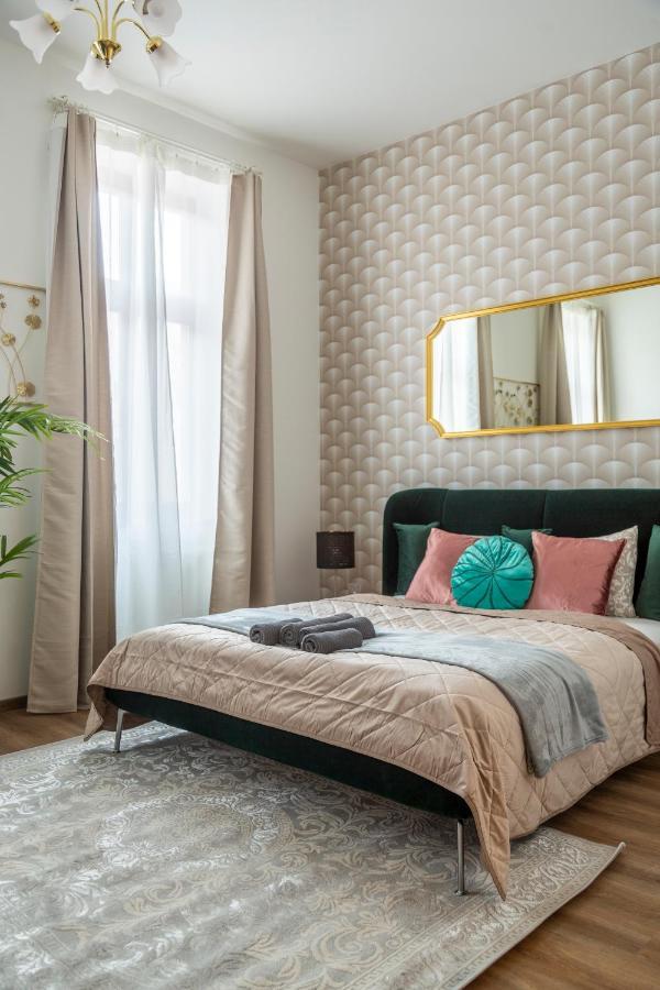 Explore Budapest From A Luxurious Cozy Apartment Luaran gambar