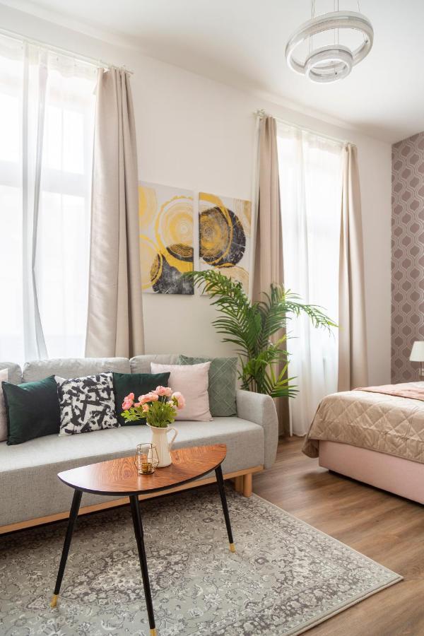 Explore Budapest From A Luxurious Cozy Apartment Luaran gambar